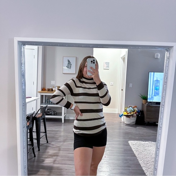 3/$20⚡️ BCBGMAXAZRIA Striped Tan and Brown Mock Neck Lightweight Long Sleeve Top - Picture 1 of 11